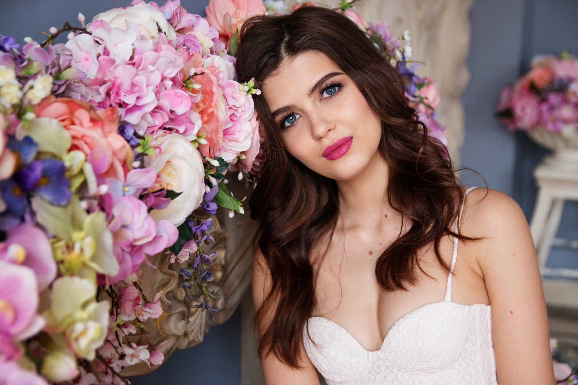 Beauty Products You Will Need To Sustain Your Glow on a Wedding Day