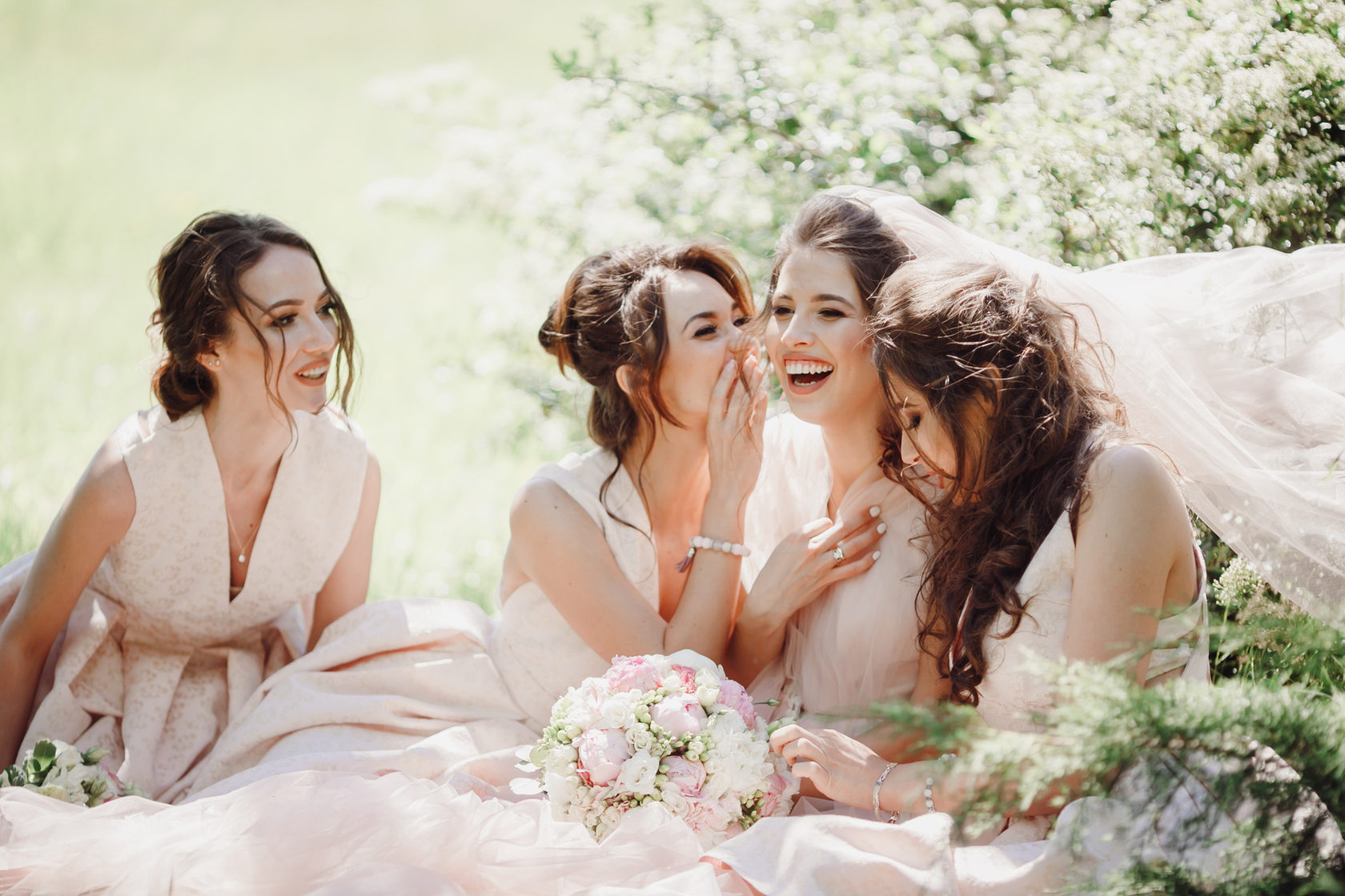 Handpicking Your Bridesmaids Dresses: 5 Ultimate Rules to Follow