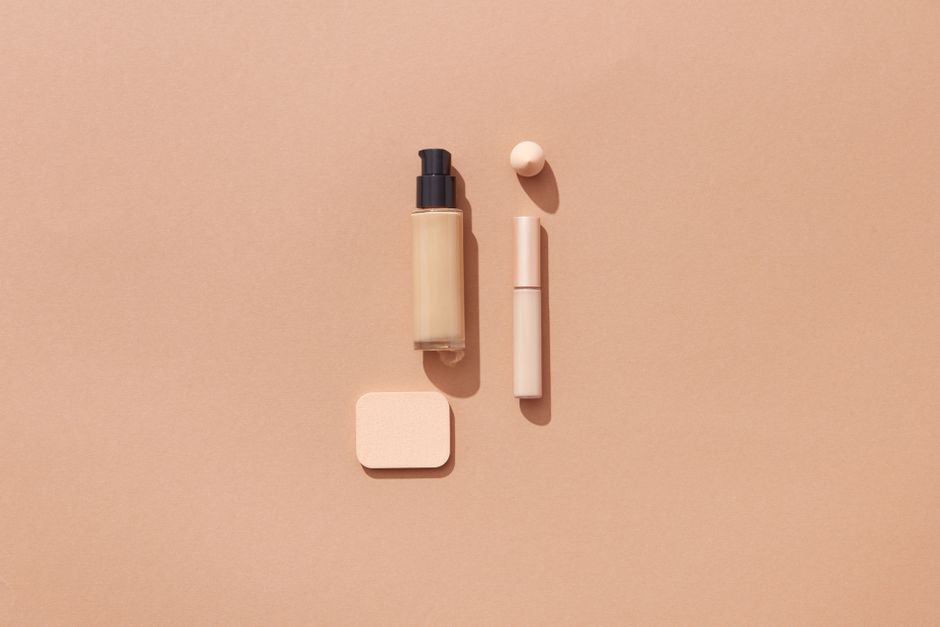 Skincare Ingredients Never Mix: 4 Skincare Ingredients You Should Never Mix Together (And Why)